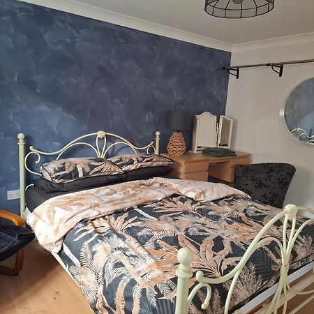 Driftmark Beachfront Location Aberavon Beach Sea Views Large Driveway Parking Private Site Fibre Optic Wi Fi พอร์ตทัลบอต ภายนอก รูปภาพ