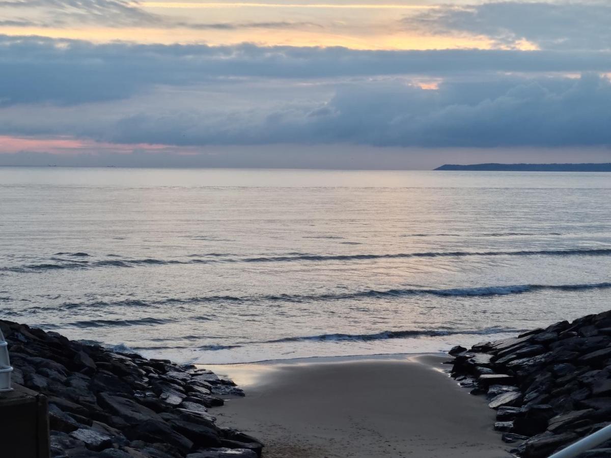 Driftmark Beachfront Location Aberavon Beach Sea Views Large Driveway Parking Private Site Fibre Optic Wi Fi พอร์ตทัลบอต ภายนอก รูปภาพ