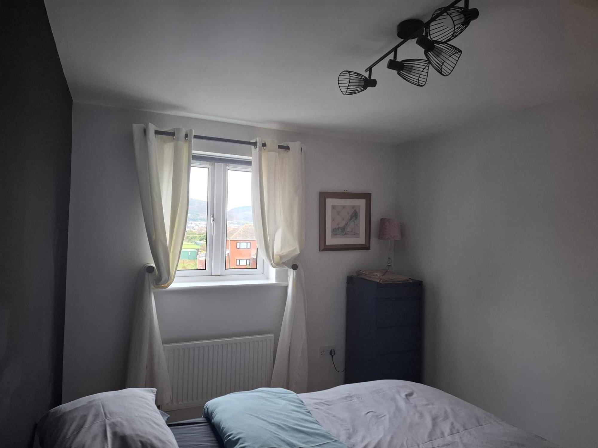 Driftmark Beachfront Location Aberavon Beach Sea Views Large Driveway Parking Private Site Fibre Optic Wi Fi พอร์ตทัลบอต ภายนอก รูปภาพ